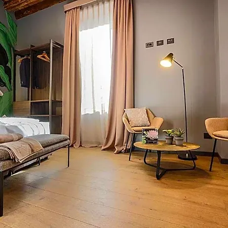 فندق Ar Suites&art