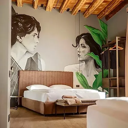 Ar Suites&art * بيرغامو